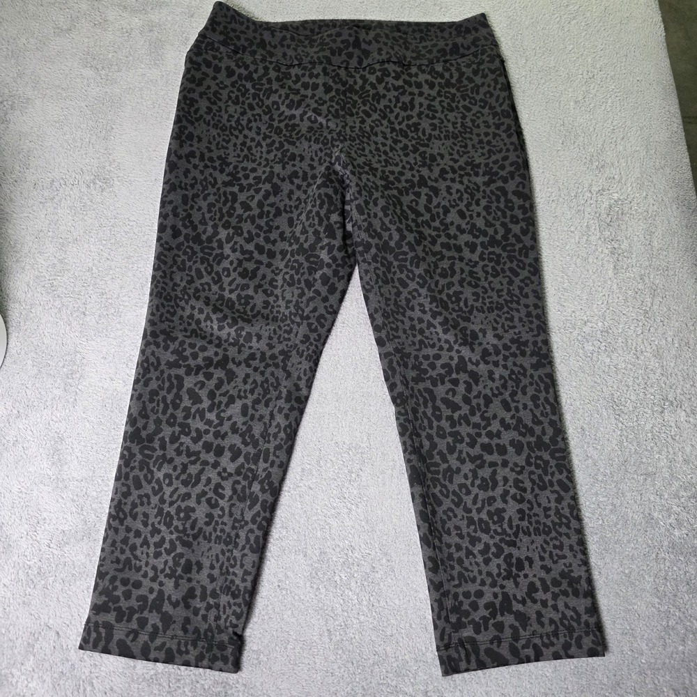 Westbound Woman 18W Short Pants Gray Black Leopard Print Pull On Cropped Stretch
